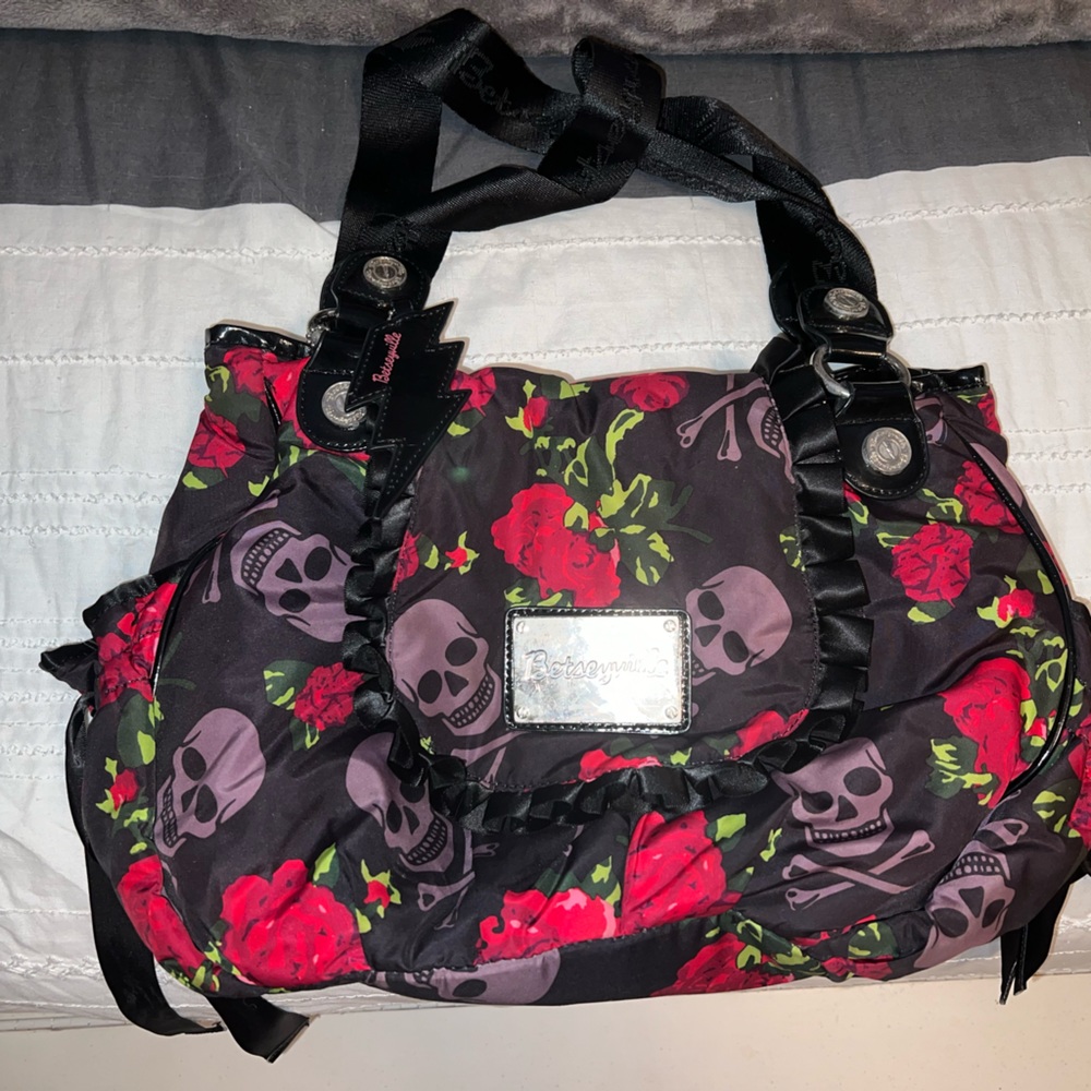 Betsey Johnson skull purse